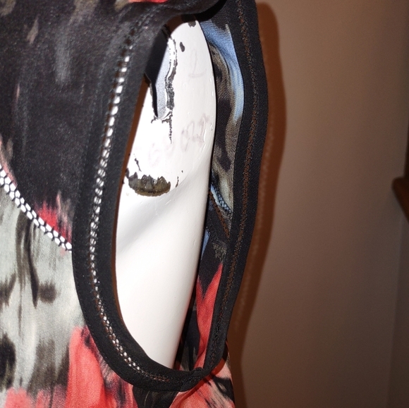 J. Crew keyhole she'll in  floral splash - Picture 6 of 9